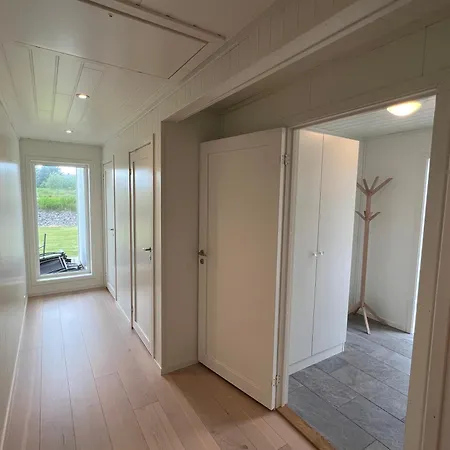 Holiday home Moderne Feriehus I *