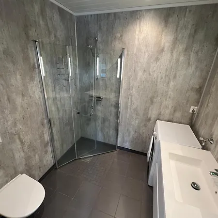 Moderne I Feriehus Bud